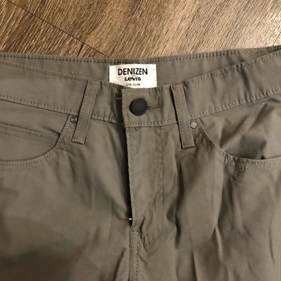 Dark tanned colored Denizen pants from Levi’s - Picture 3 of 5